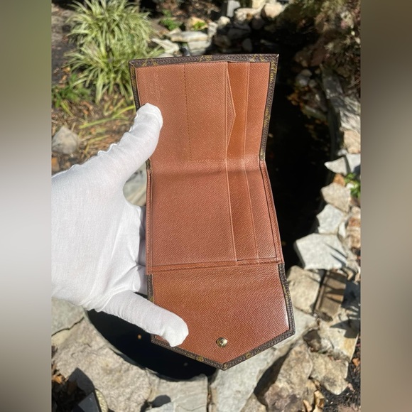 Louis Vuitton Wallet - Picture 4 of 16